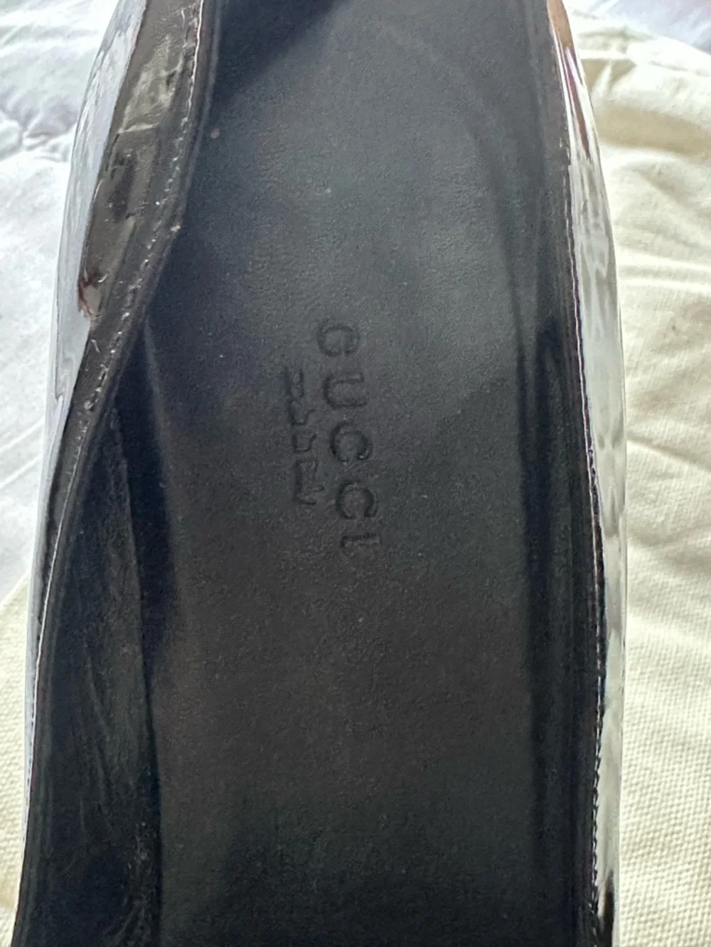 Gucci Black Patent Leather Pointed-Toe High Heels - Picture 9 of 9
